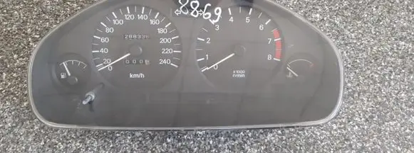 Mitsubishi Carisma Speedometer (instrument cluster) MR270100