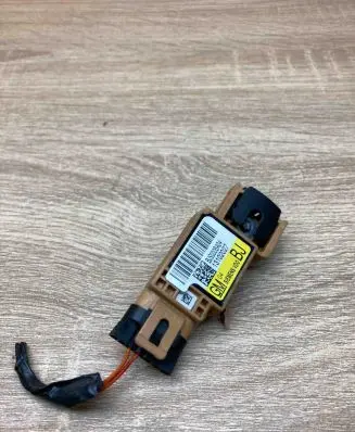 Opel Signum Airbag deployment crash/impact sensor 13102027