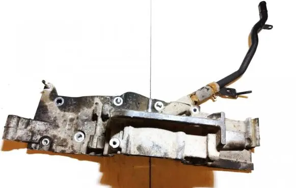 Subaru Legacy Engine mounting bracket