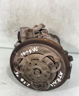 Nissan X-Trail T30 Air conditioning (A/C) compressor (pump) 92600es60a