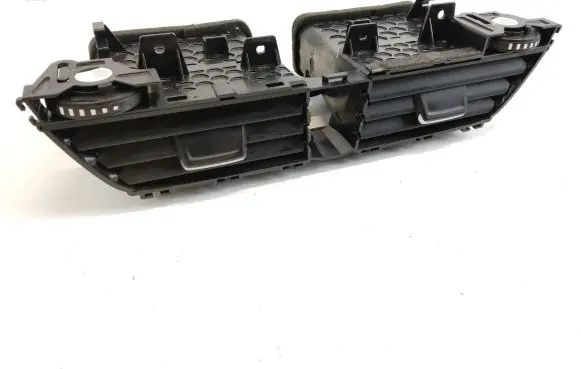 BMW i3 Dash center air vent grill 9282999