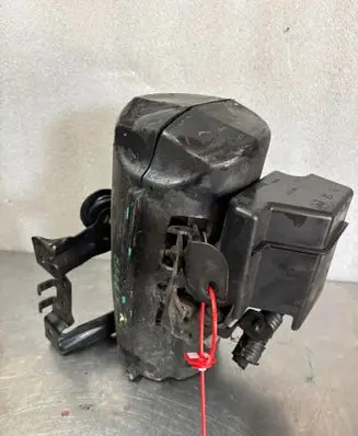 Citroen C4 I Picasso Power steering pump 1401441180