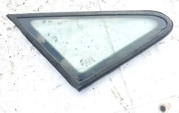 Volkswagen Sharan Front triangle window/glass 
