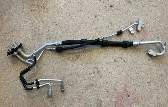 Audi Q7 4M Air conditioning (A/C) pipe/hose 4M2816720M 4M0820339H