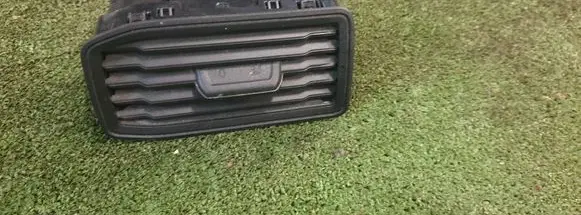Volkswagen Caddy Dashboard side air vent grill/cover trim 2K5819702A