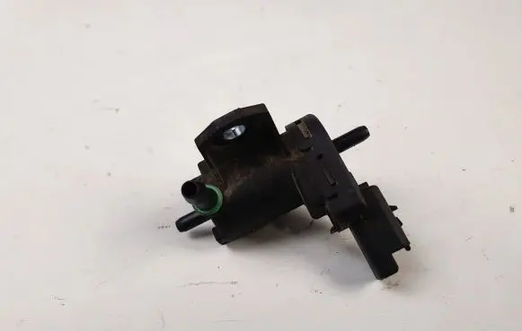 Peugeot 508 Vacuum valve 9688124580