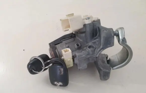 Toyota Auris 150 Ignition lock 450200204