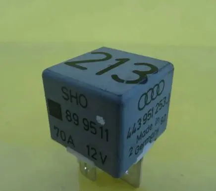 Audi A4 S4 B5 8D Other relay 443951253J 899511