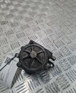 BMW 5 E39 Vacuum pump