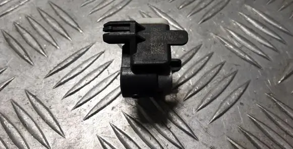 Mitsubishi Outlander Airbag deployment crash/impact sensor 8651A165
