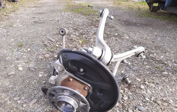 Mercedes-Benz E W238 Rear wheel hub spindle/knuckle 