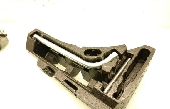 Porsche Macan (95B) Tool set 95B012109A