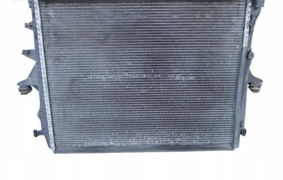 Audi Q7 4L Coolant radiator