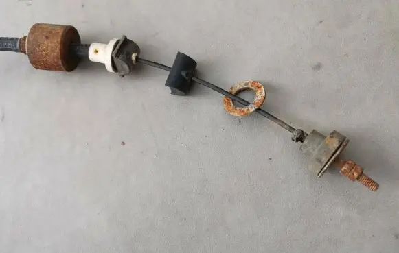 Volkswagen Polo II 86C 2F Clutch cable 1150