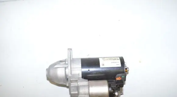 BMW X1 E84 Starter motor 7638194 12417638194 12417638196