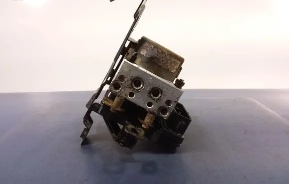 Mazda MPV II LW ABS Pump
