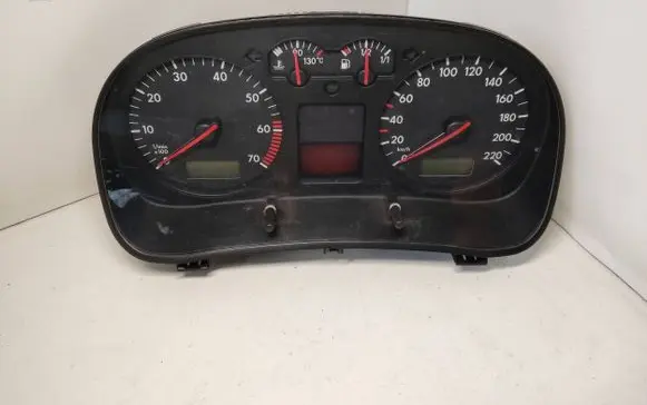 Volkswagen Golf IV Speedometer (instrument cluster) 1J0920821 1211039072 0263618154
