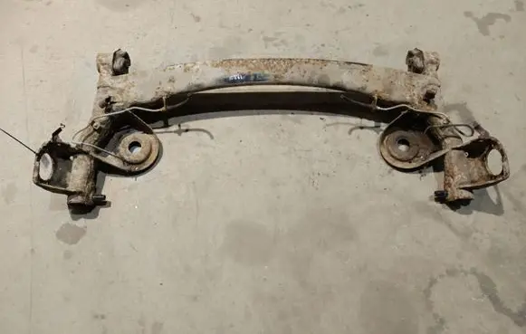 Toyota Avensis Verso Rear subframe 