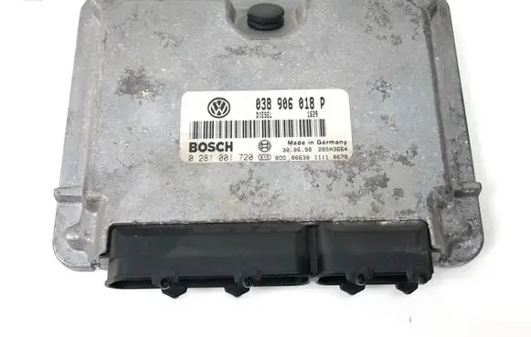 Volkswagen PASSAT B5 Engine control unit/module 038906018P 0281001720