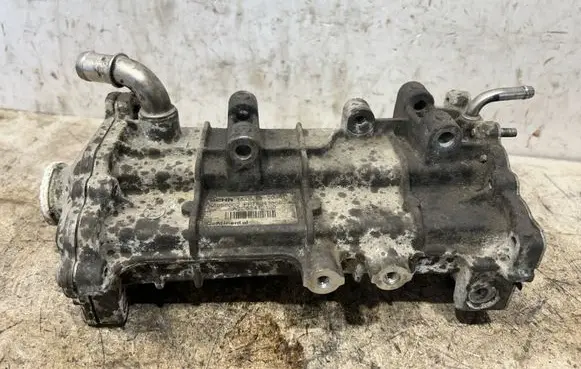 Iveco Daily 5th gen EGR valve cooler FPT504385699 8956002
