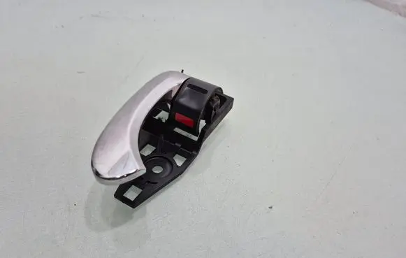 Toyota RAV 4 (XA30) Front door interior handle