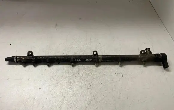 Mercedes-Benz E W211 Fuel main line pipe A6130700195 A6110780449