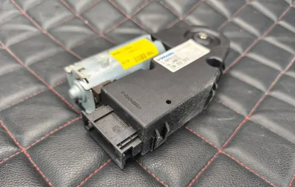 Volkswagen Eos Sunroof motor/actuator 1Q0959591C 9211618H 170415