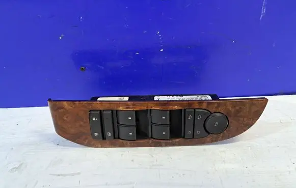Chevrolet Tahoe Electric window control switch 15093440