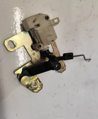 Volkswagen Touareg I Tailgate boot lock/latch motor 7L6827425
