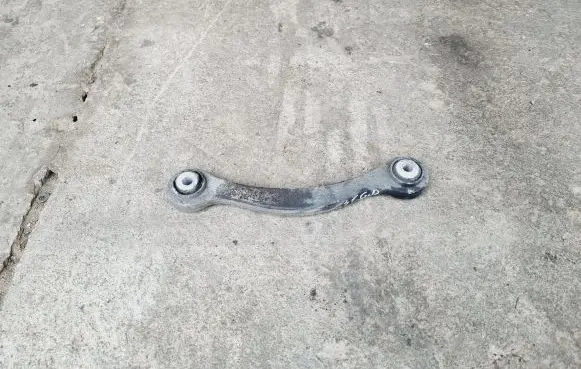 Mercedes-Benz E W211 Rear upper control arm/wishbone 