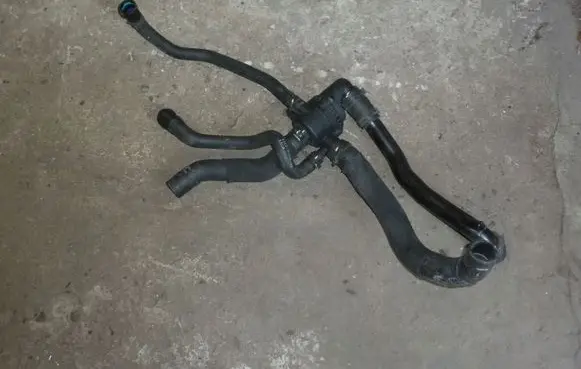 Jaguar XF X250 Thermostat/thermostat housing 9X238K534BB