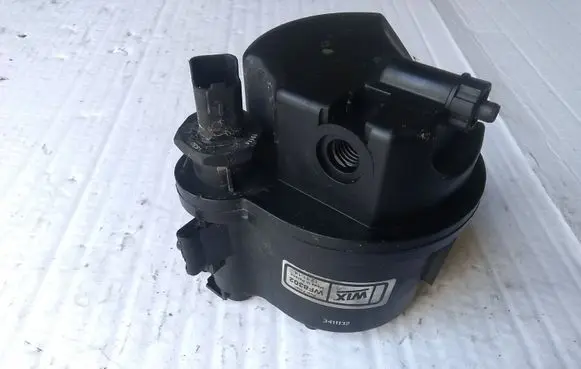Mazda 2 Fuel filter WF8302 121114