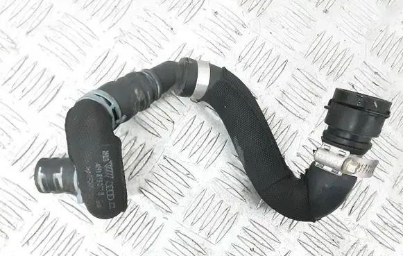 Audi A8 S8 D4 4H Engine coolant pipe/hose 4H0819334N