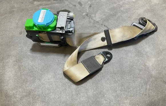 Audi A5 8T 8F Front seatbelt 8T0857705 250408 1KA1AFTB
