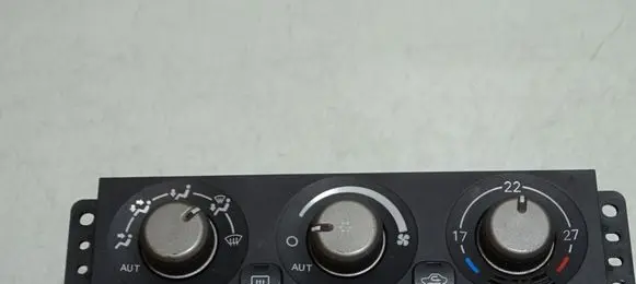 Mitsubishi Pajero Climate control unit