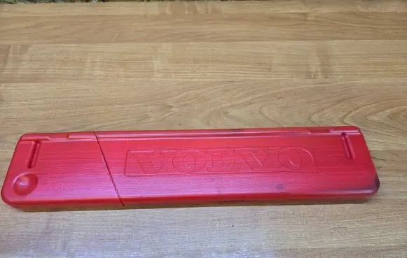 Volvo XC70 Emergency warning sign 27R0303011 SWT2ERLAMD