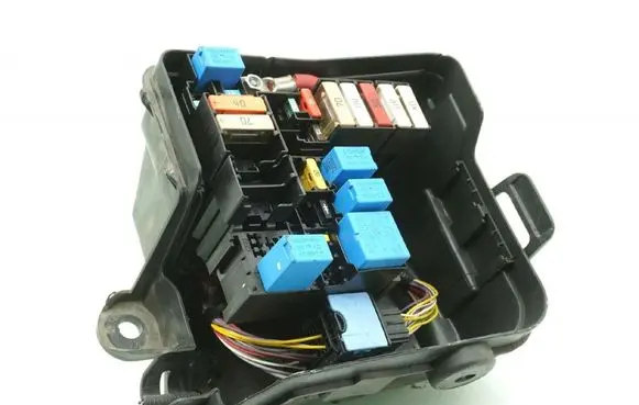 Renault Captur Fuse box set 243809584R