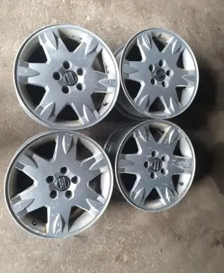 Volvo XC70 R16 alloy rim 30647473