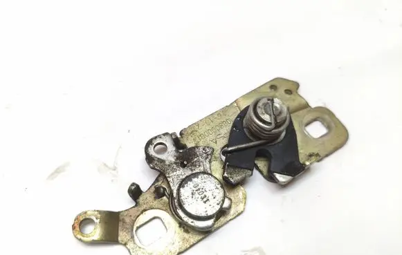 Opel Astra L Engine bonnet/hood lock/catch 1088000001 261021