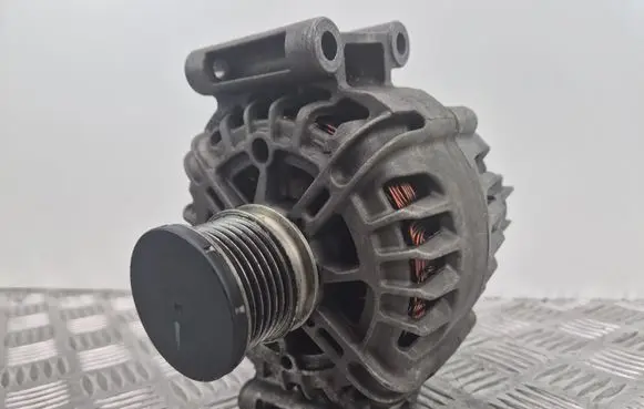 Mercedes-Benz C W204 Generator/alternator A0009063000