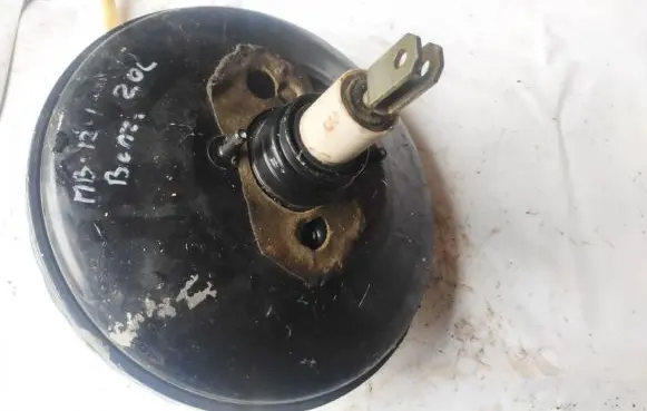 Mercedes-Benz E W124 Brake booster 0034301730