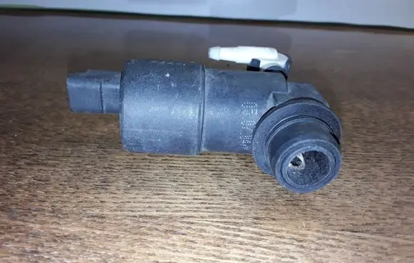Citroen C5 Windscreen/windshield washer pump 9641553880
