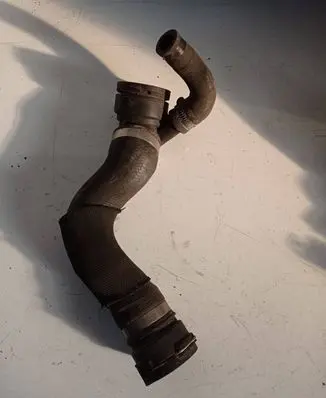 BMW 5 E60 E61 Engine coolant pipe/hose 7790743