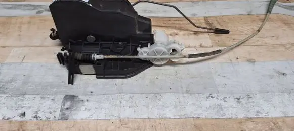 BMW X6 E71 Front door lock 7202143 A053702