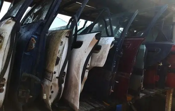 Mazda 323 F Front door