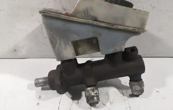 Volkswagen Transporter - Caravelle T2 Master brake cylinder