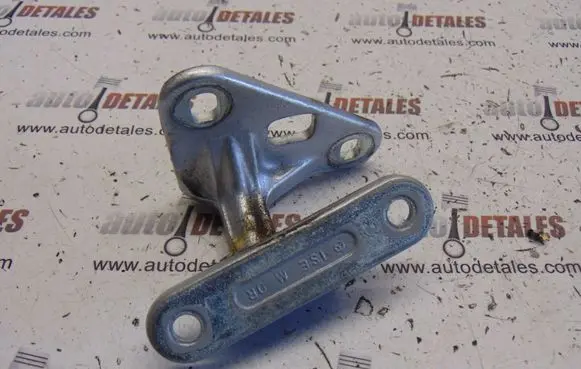 Mercedes-Benz E W211 Front door upper hinge