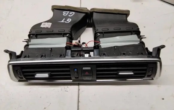 BMW 5 GT F07 Dash center air vent grill F49166966 0757208