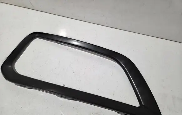 Under headlight/headlamp trim