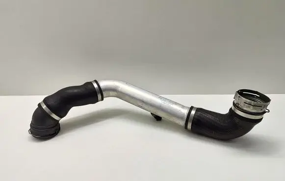 Intercooler hose/pipe